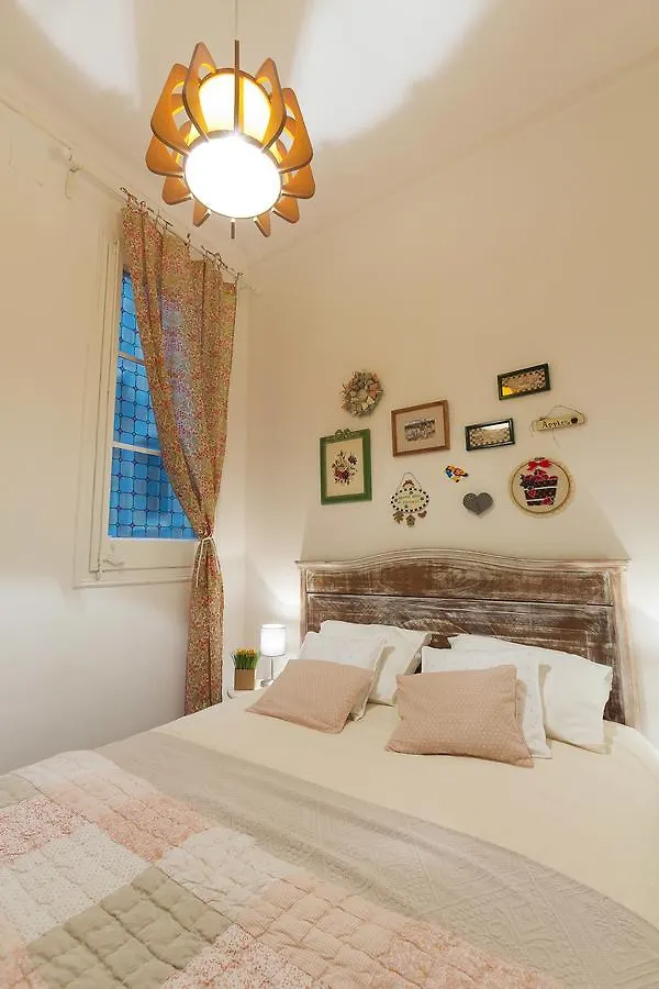 Appartamento Cozy Flat With Unbeatable Views To Sagrada Familia Barcellona