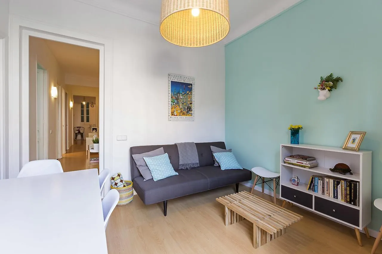 Appartamento Cozy Flat With Unbeatable Views To Sagrada Familia Barcellona